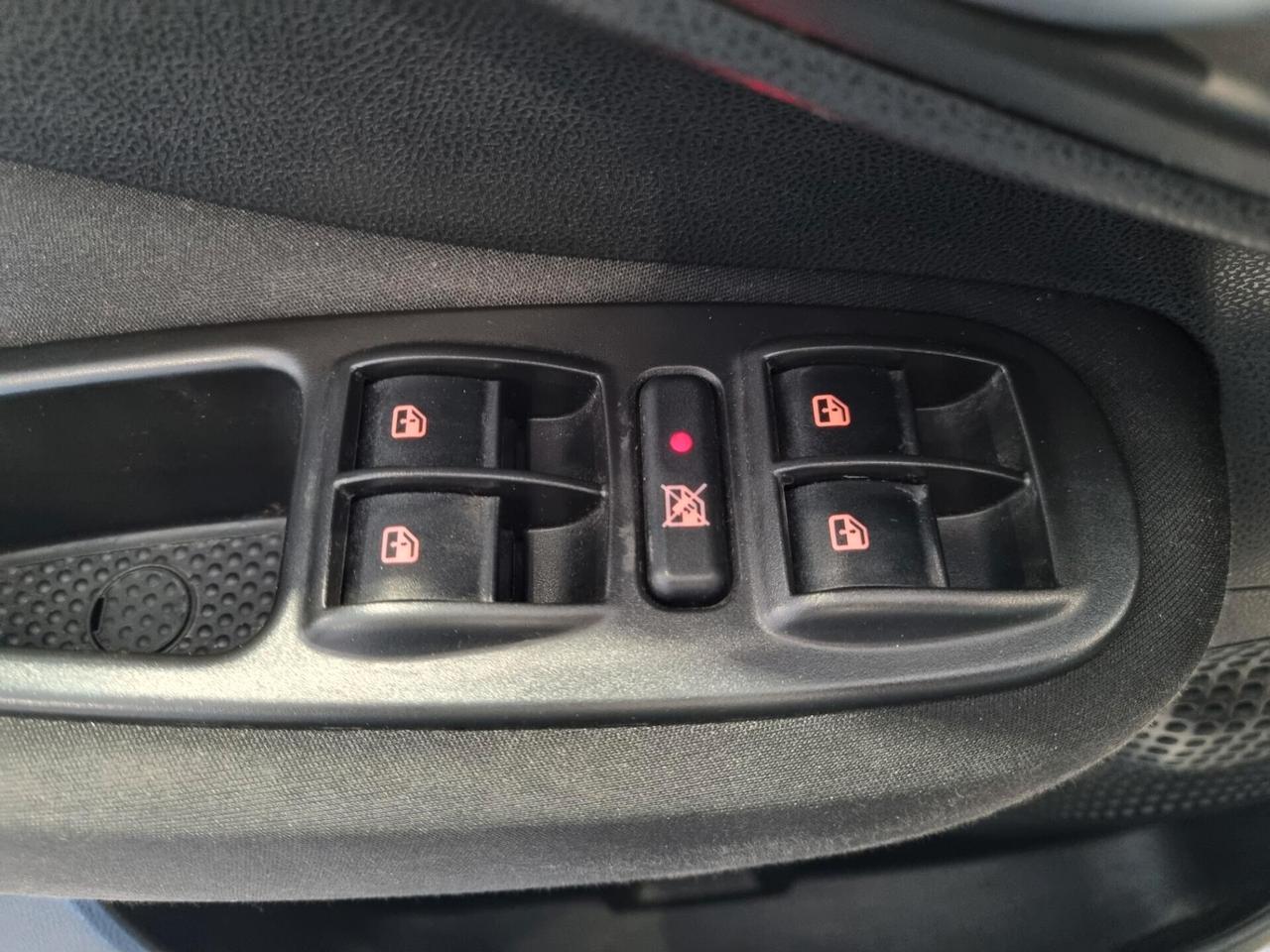 Fiat 500L 0.9 TwinAir Turbo Natural Power Pop Star