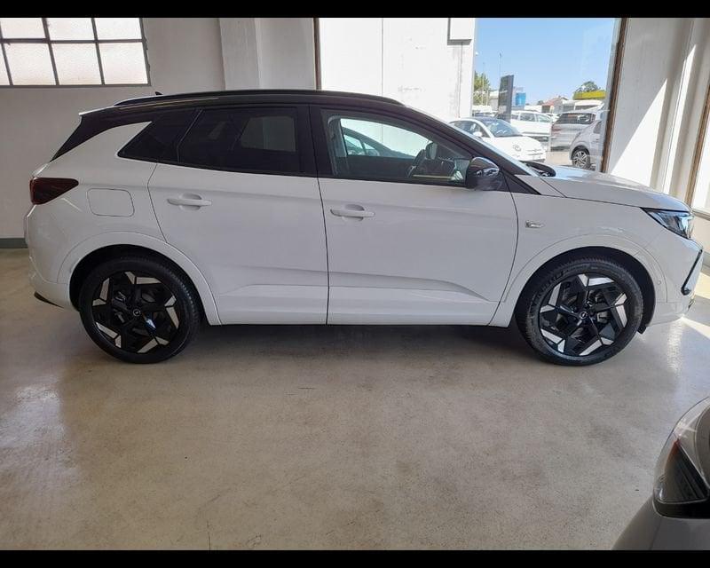 Opel Grandland GSe 1.6 300cv PHEV AWD