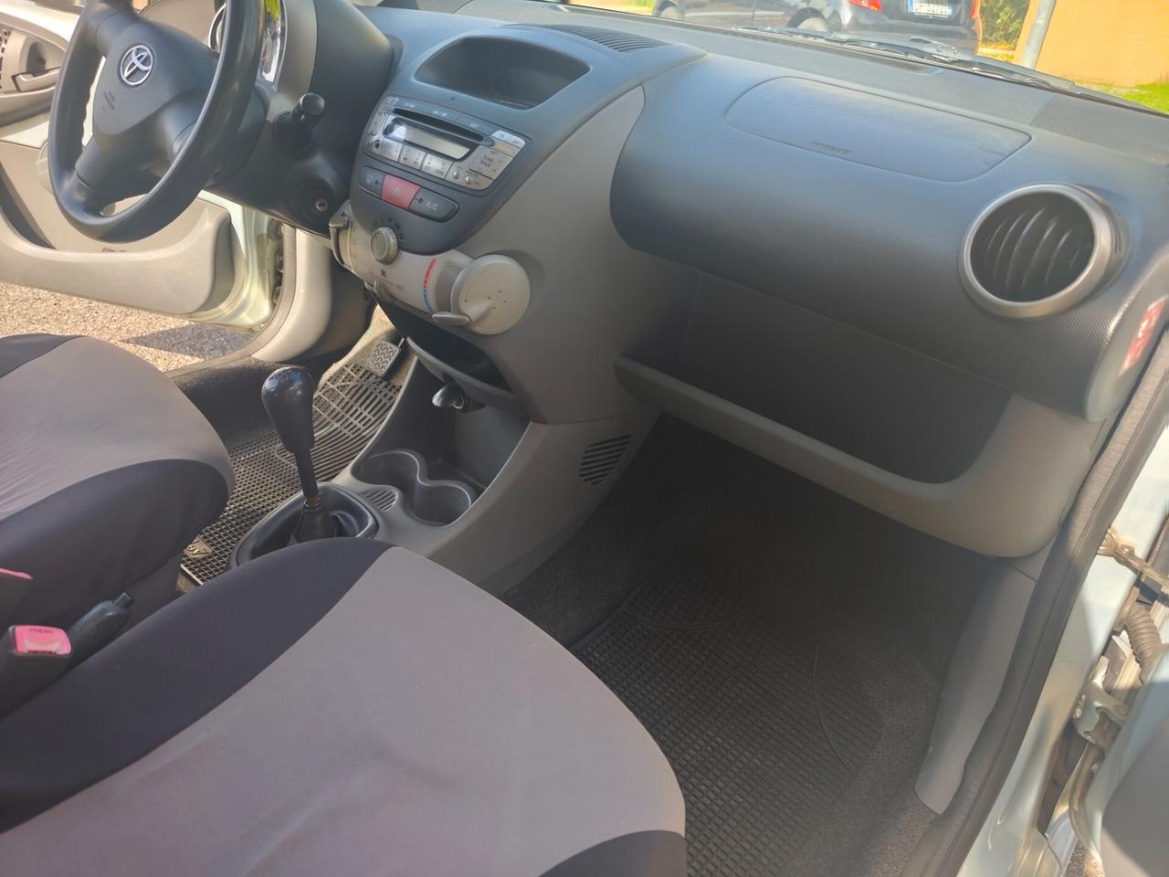 Toyota Aygo 1.0 Benz euro 4 5 porte Sol