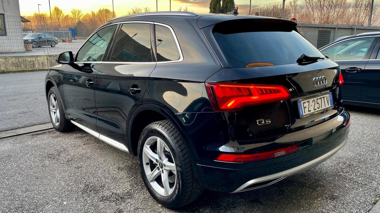 Audi Q5 40 TDI quattro S tronic Sport LED