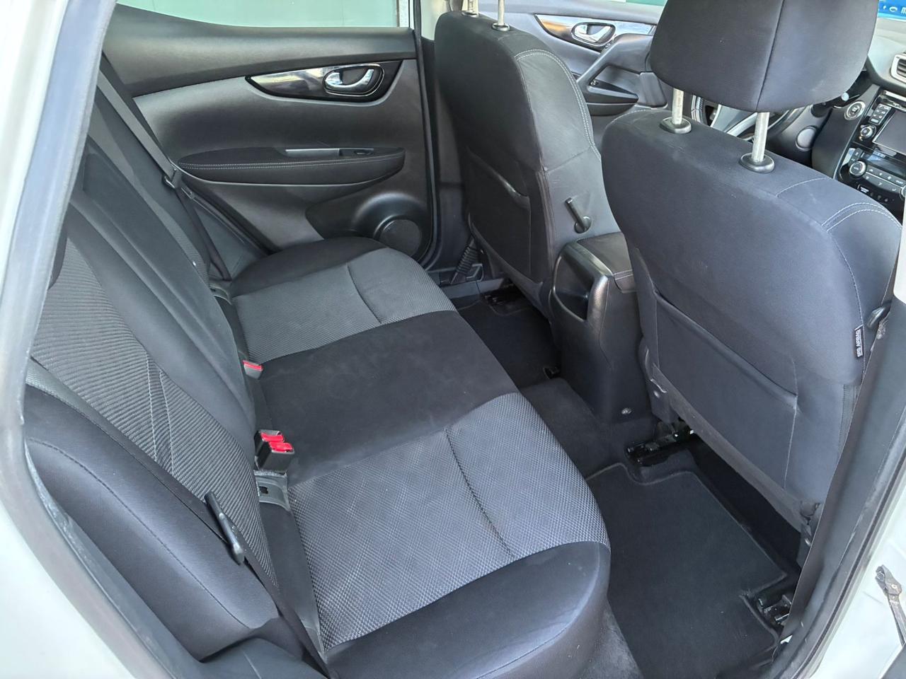 Nissan Qashqai 1.2 DIG-T Tekna 2016 da vetrina