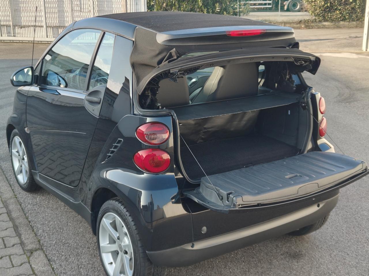 Smart ForTwo 1000 52 kW MHD cabrio pure