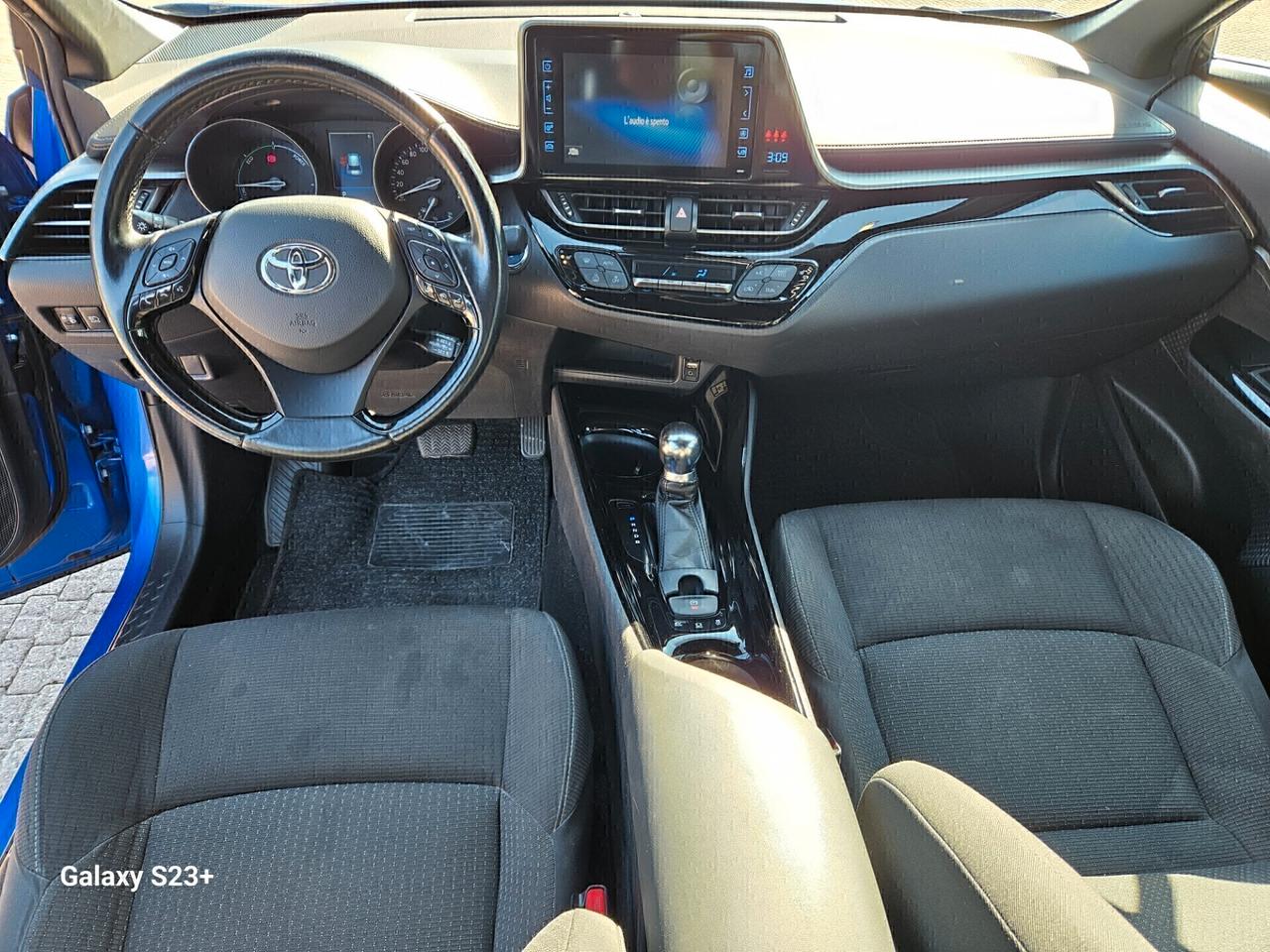 Toyota C-HR 1.8 Hybrid valutiamo usato /scambio