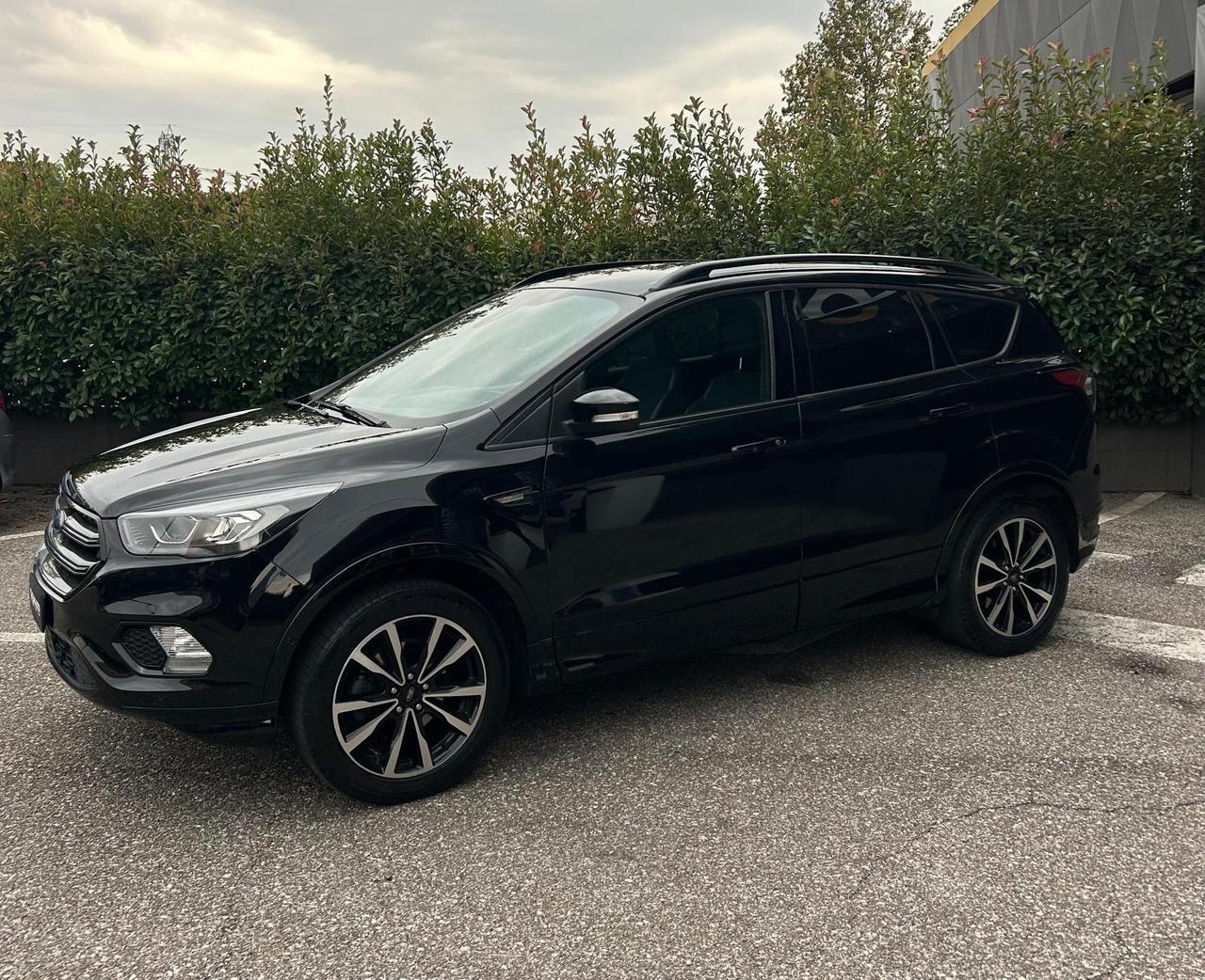 Ford Kuga 1.5 EcoBoost 120 CV S&S 2WD ST-Line