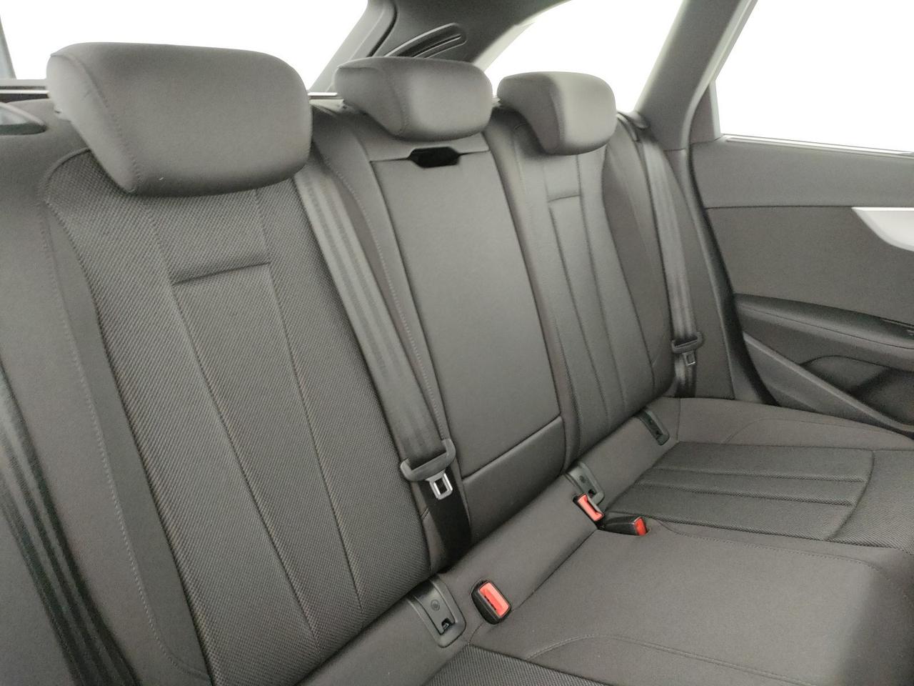Audi A4 avant 40 2.0 tdi 190cv s-tronic