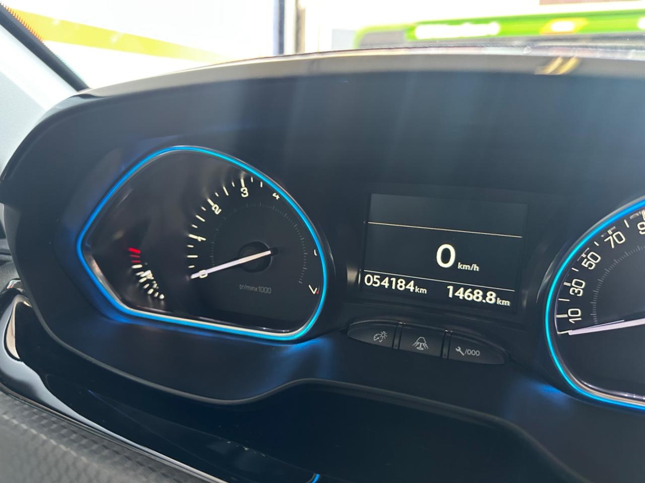 Peugeot 2008 82Cv S&S Allure - Distribuzione fatta - Autonavigli