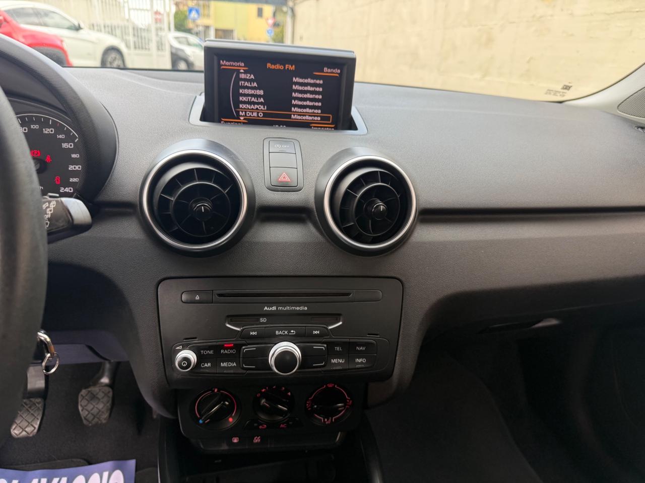 Audi A1 1.2benzina - 2013