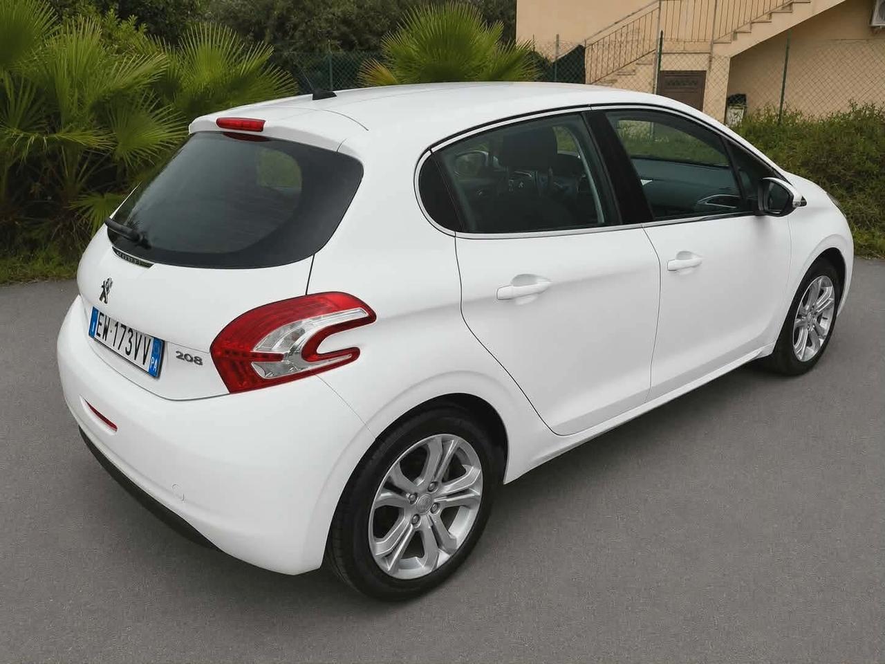 Peugeot 208 1.2 Benzina Allure – NUOVA