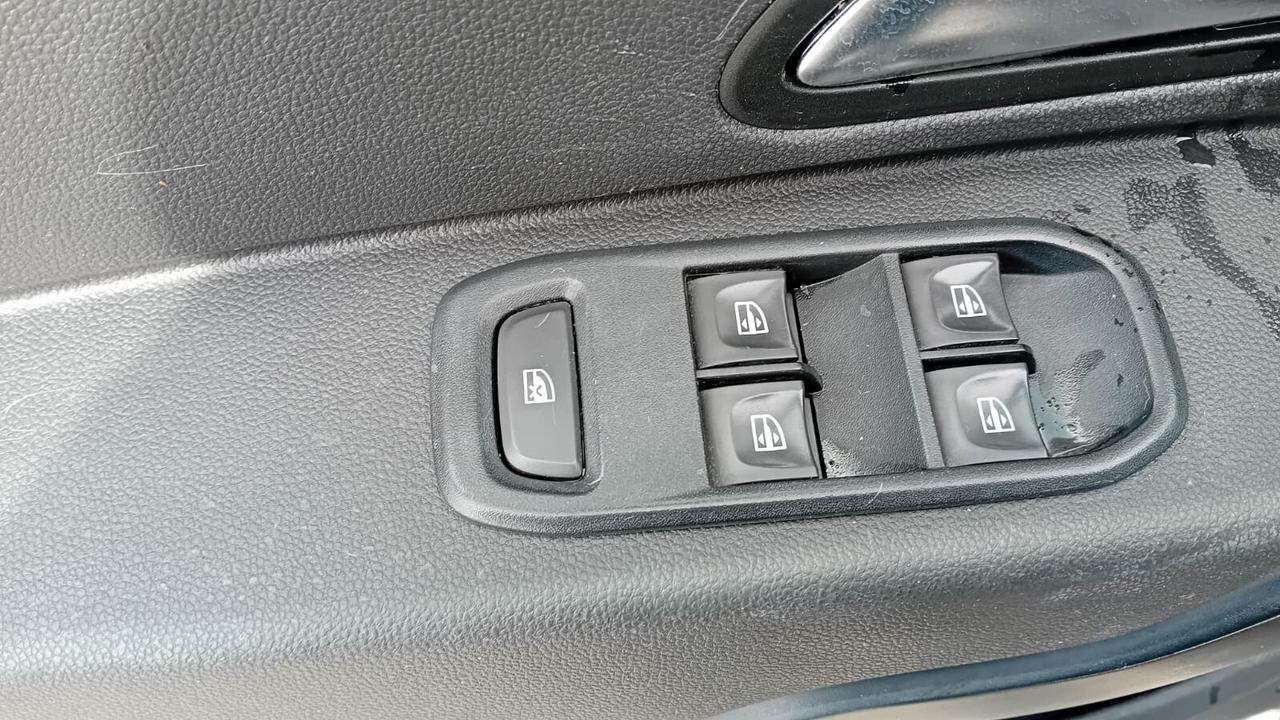 Dacia duster 4X4-1.5 dci- full-12/2018