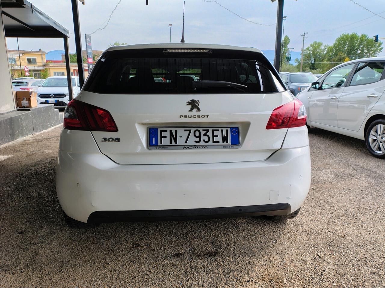 Peugeot 308 BlueHDi 120 S&S Business