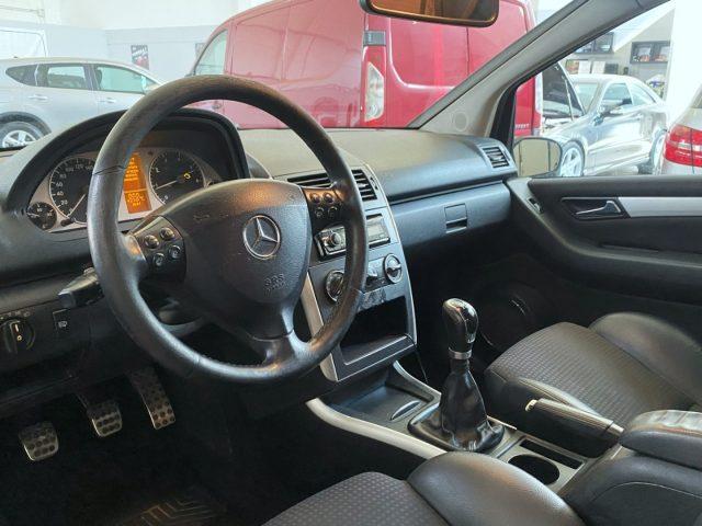 MERCEDES-BENZ A 170 BlueEFF Coupé Avantgarde AMG Pack