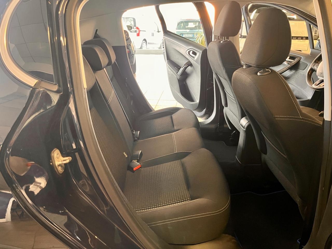 Peugeot 208 1.2 82cv 5 porte Allure