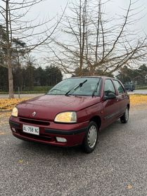 Renault Clio 1.2 neopatentati
