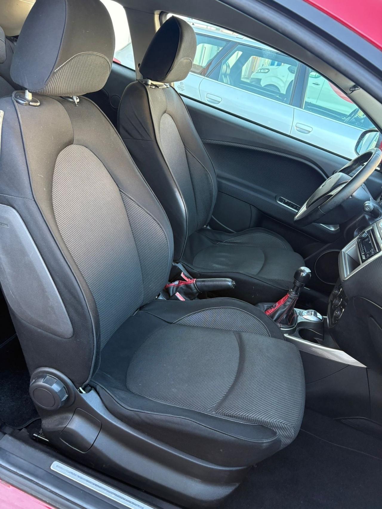 Alfa Romeo MiTo 1.6 JTDm 16V Distinctive Sport Pack