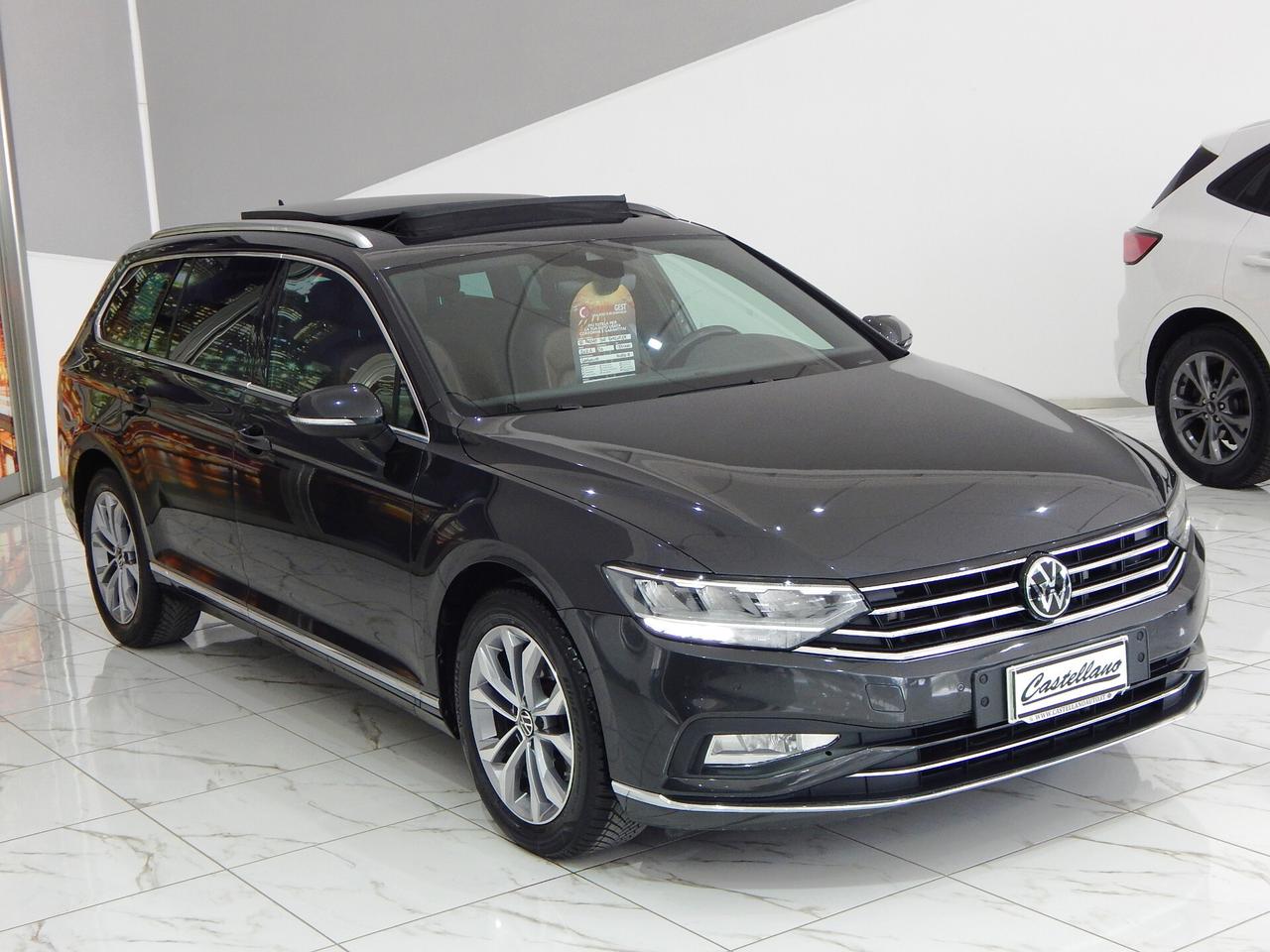 Volkswagen Passat Variant 2.0 TDI Executive DSG TETTO-NAVI-PELLE-CARPLAY-PARK