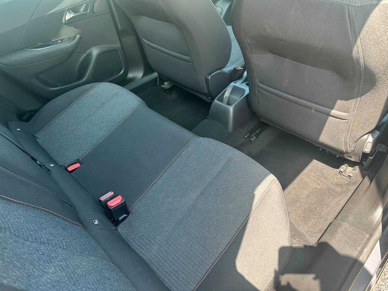 Peugeot 2008 PureTech 100 S&S Style