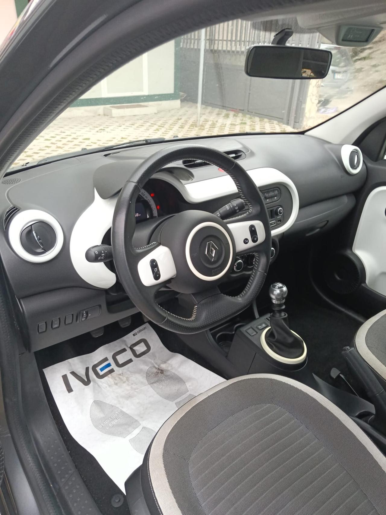 Renault Twingo TCe 90 CV EDC Intens