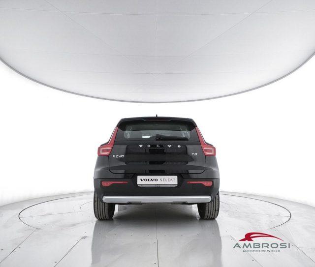 VOLVO XC40 T3 Geartronic Momentum