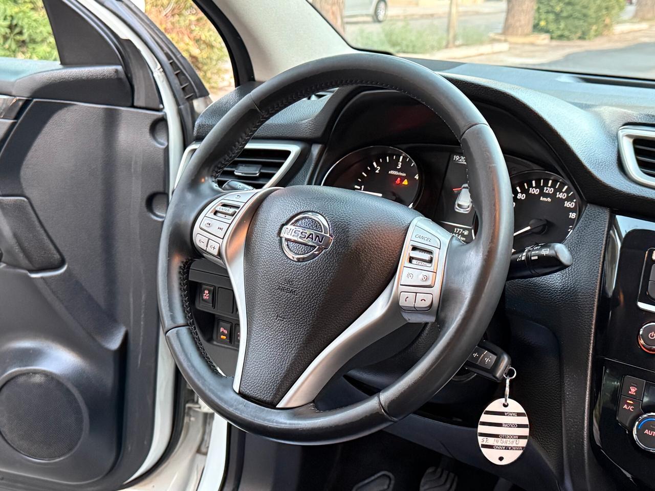 Nissan Qashqai 1.5 dCi Tekna *BIANCO PERLA - 2015
