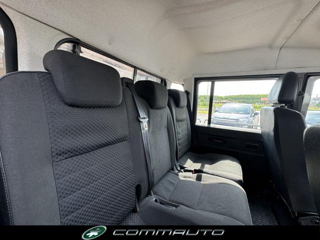 LAND ROVER Defender 110 2.4 TD4 CrewCab