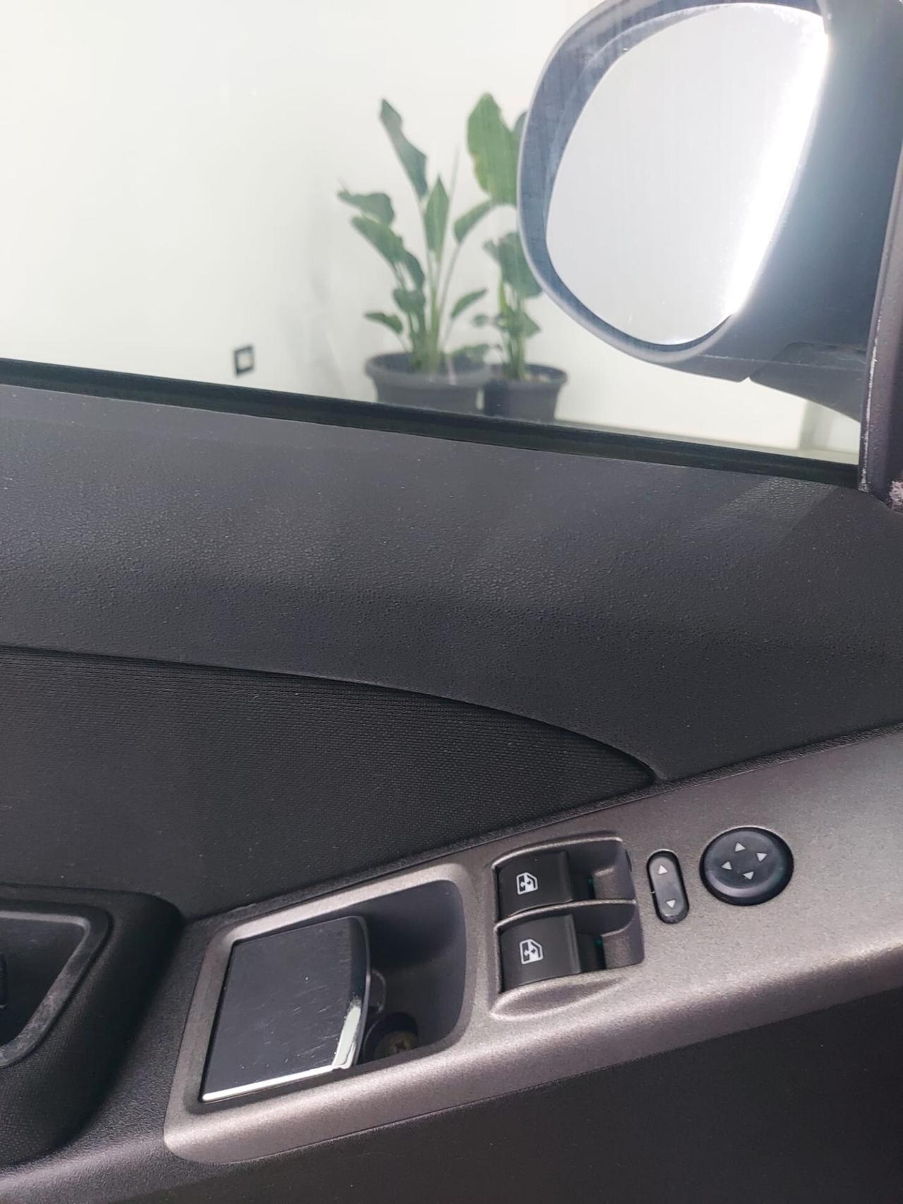 Lancia MUSA 1.3 Mjt 95 CV AVENUE 2012