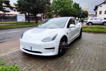 TESLA Model 3 RWD