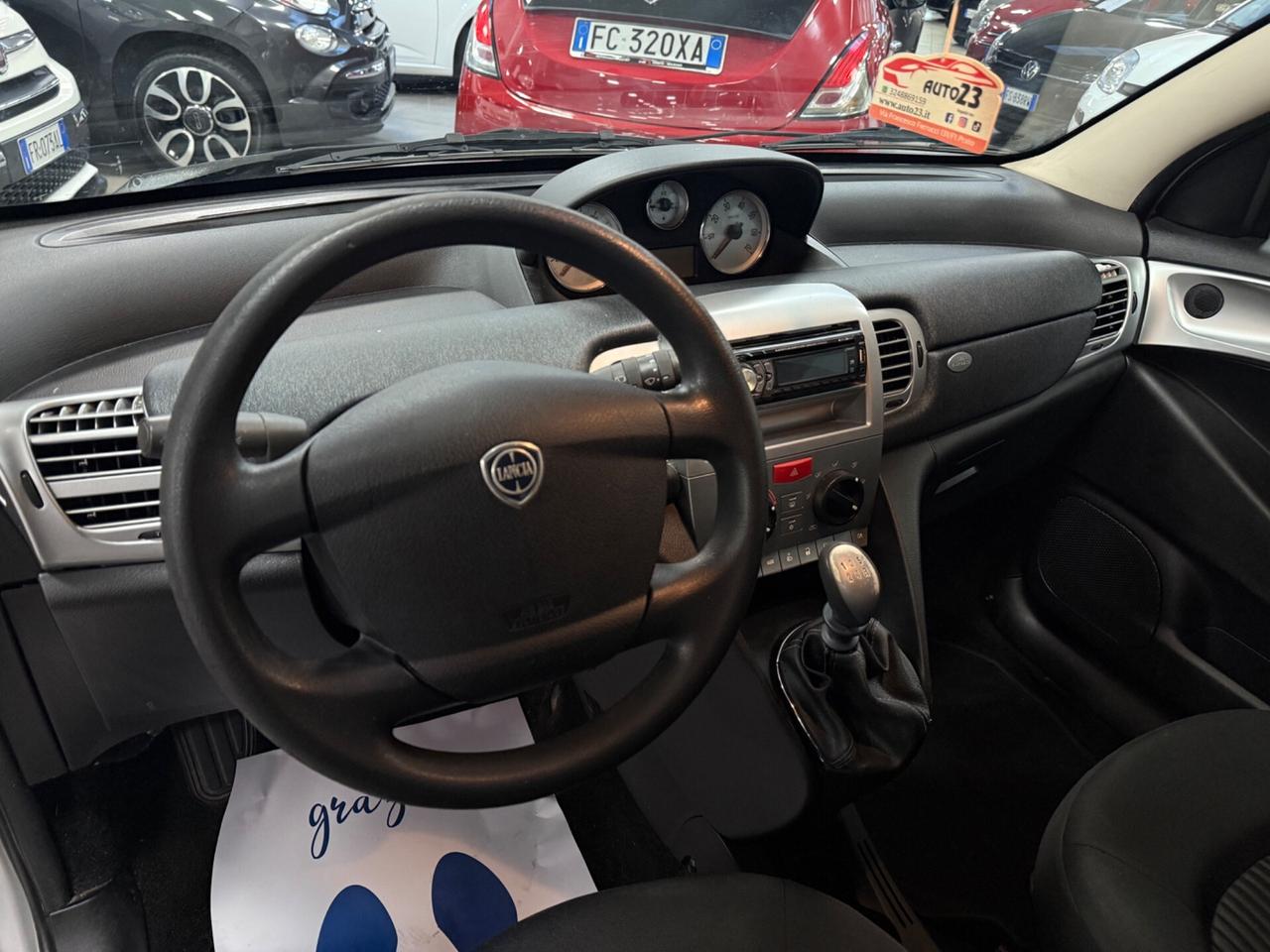 Lancia Ypsilon 1.2 Platino 60CV Ok Neopatentati