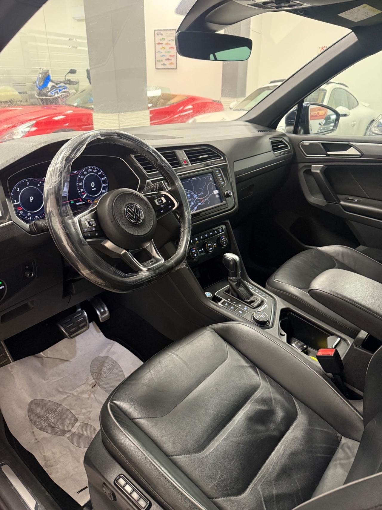 Volkswagen Tiguan 2.0 BiTDI SCR DSG 4MOTION Executive R-Line BMT