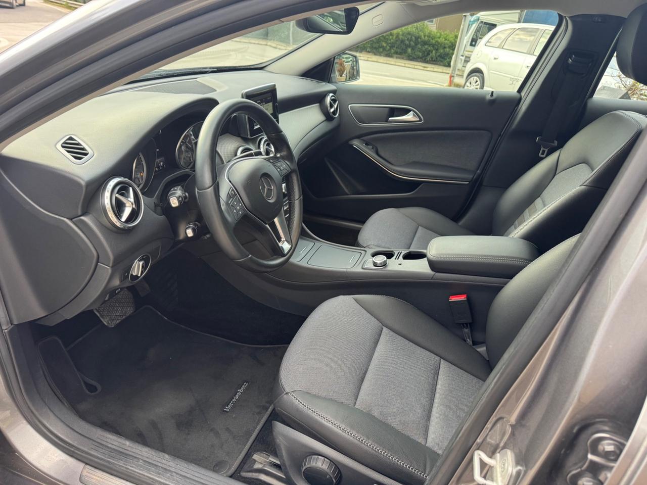 Mercedes-benz GLA 200 CDI Automatic 4Matic Sport