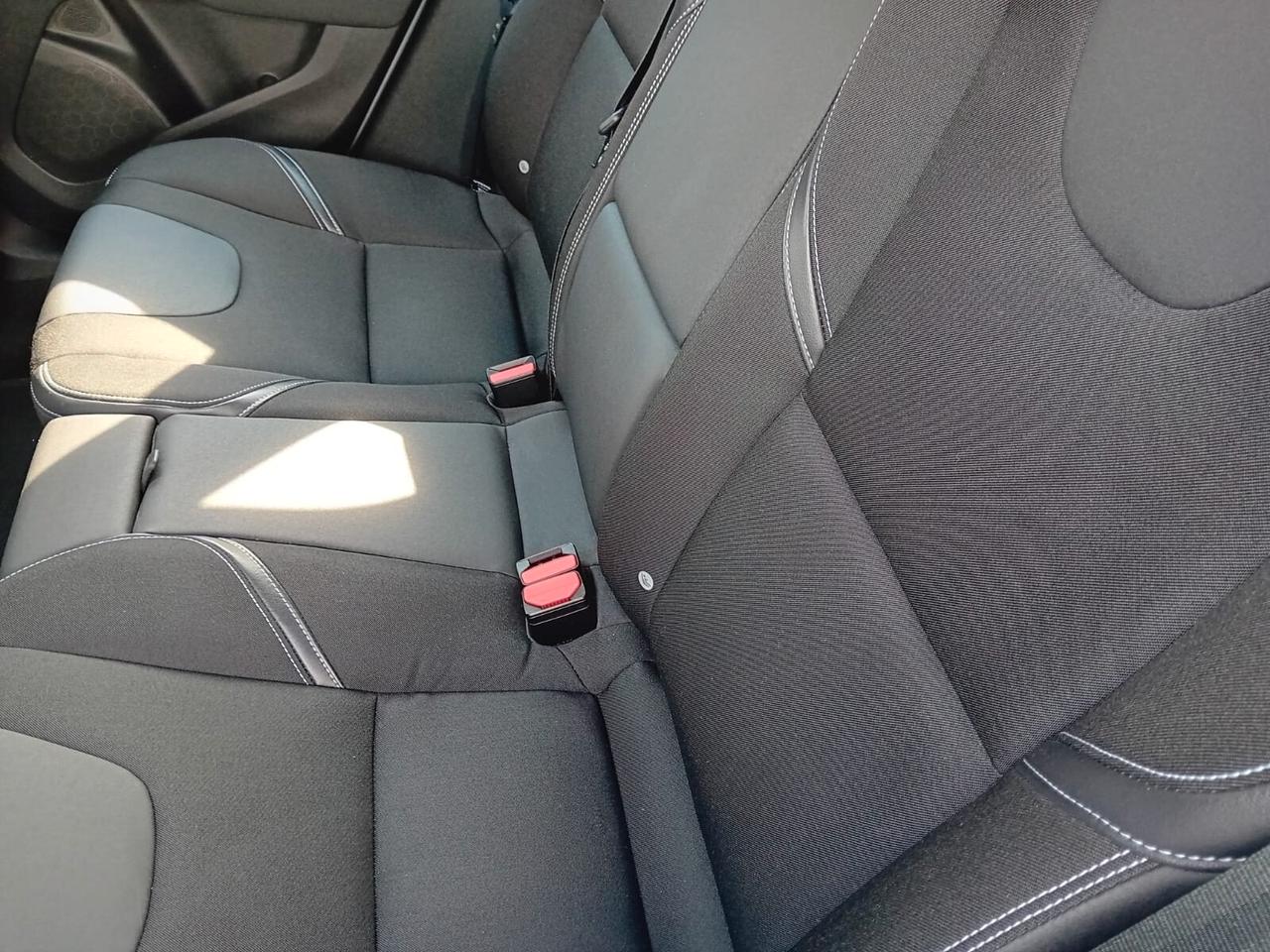 Volvo V40 2.0 d2 Momentum my17 E6
