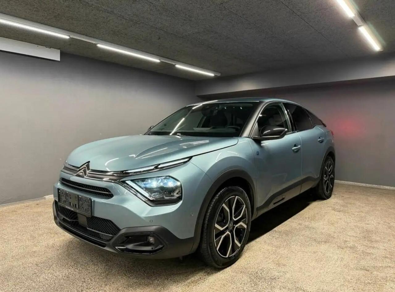 Citroen C4 e-C4 motore elettrico 136 CV Shine