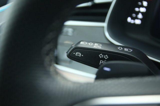 AUDI Q8 50 TDI 286 CV quattro S-line Black Edition