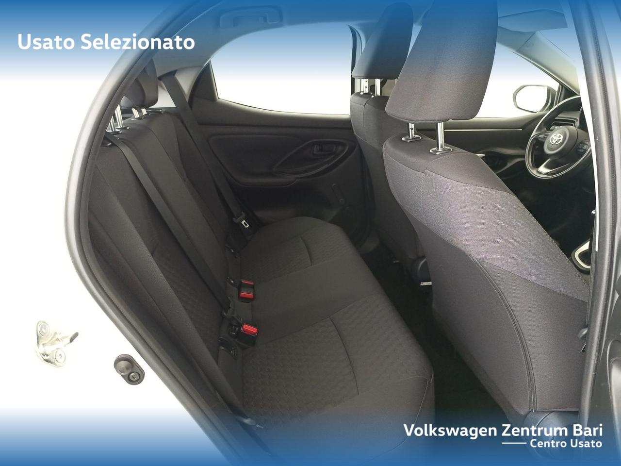 Toyota Yaris 1.0 active