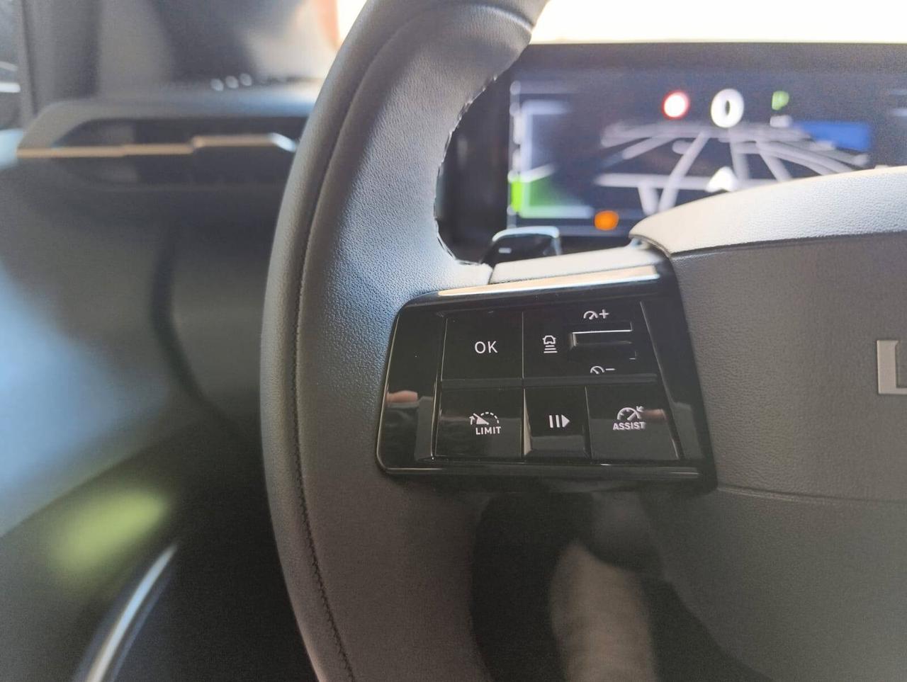 Lancia Ypsilon Hybrid e-DCT LX