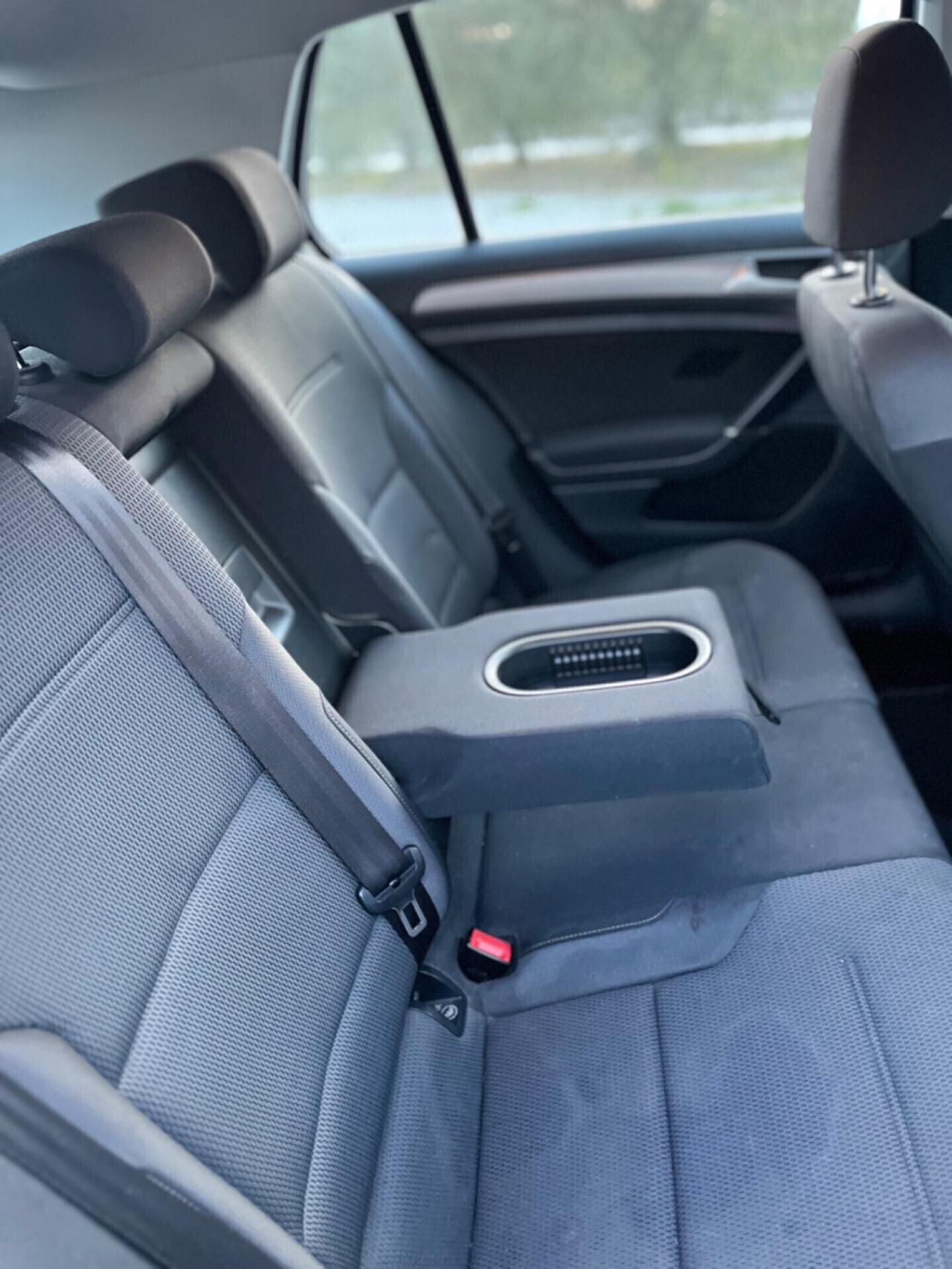 Volkswagen Golf 7 1.6 TDI DSG PERFETTA NEOPATENTATI