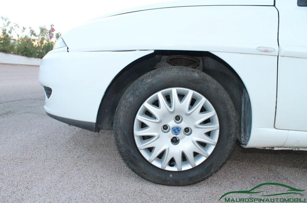 Lancia Ypsilon 1.2 ELEFANTINO BLU NEOPATENTATI