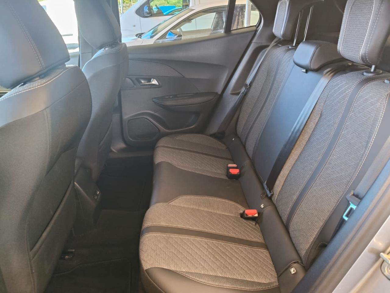Peugeot 2008 PureTech 100 S&S Allure
