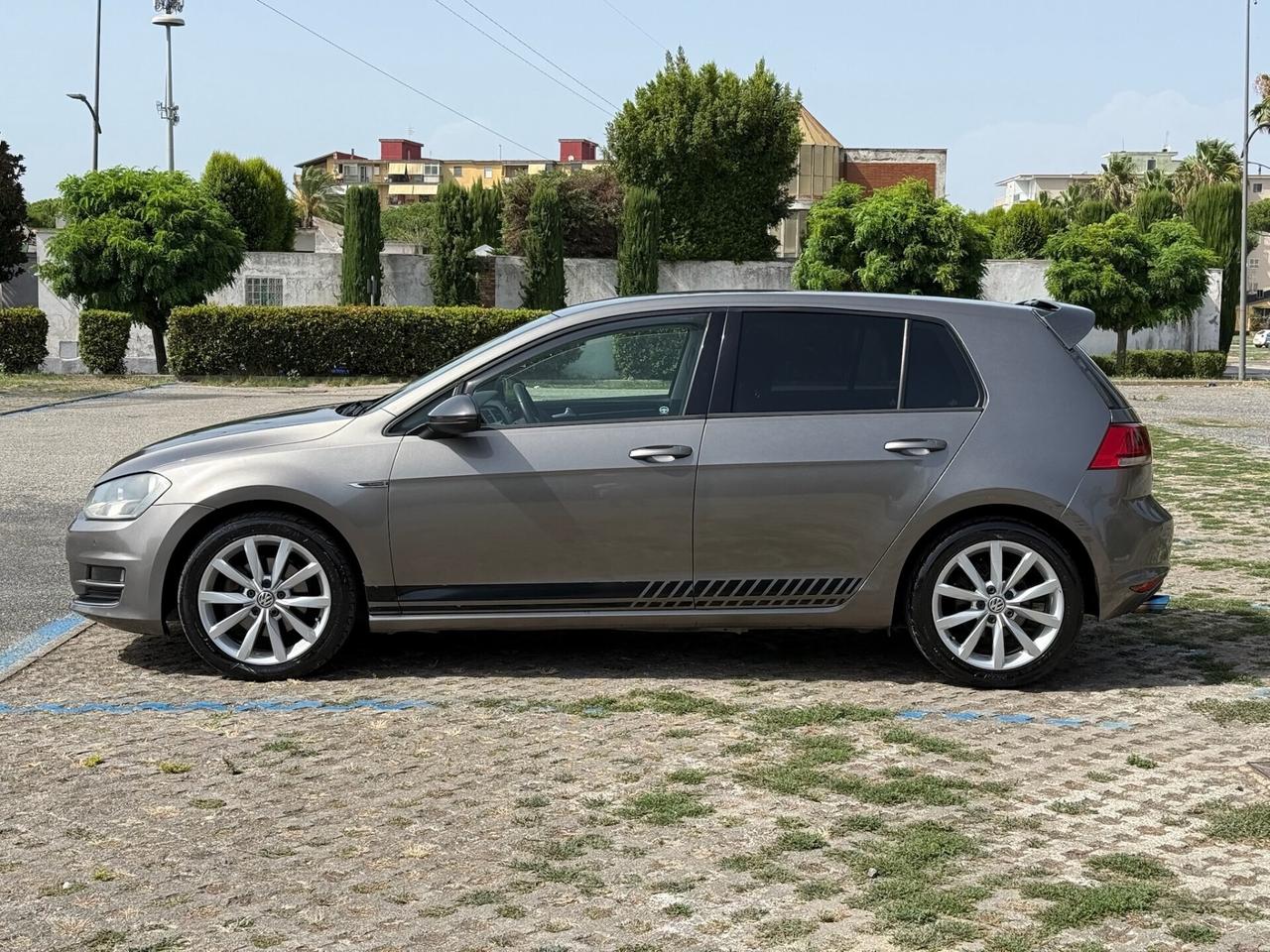 VOLKSWAGEN Golf 7 2013 1.6 TDI 105cv DSG Highline