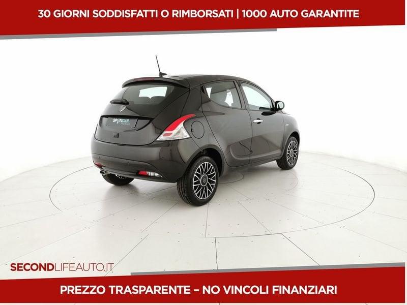 Lancia Ypsilon My24 1.0 Firefly 70 CvStart&Stop Hybrid Platino