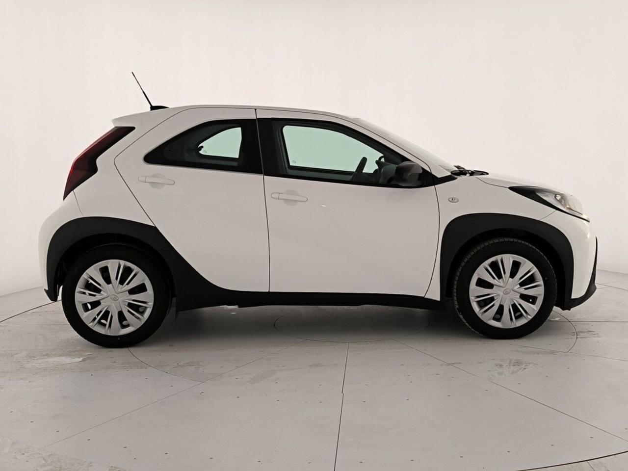 Toyota Aygo x 1.0 active 72cv s-cvt