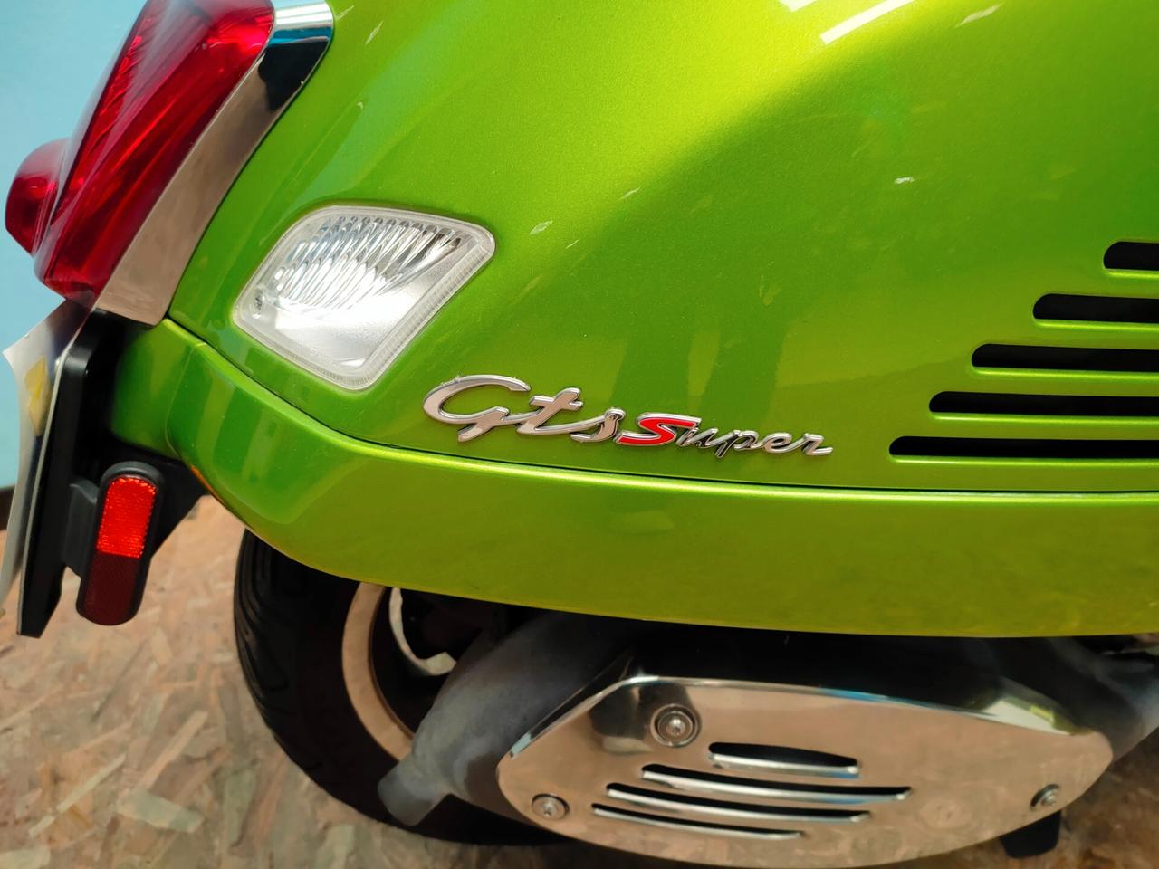 Piaggio Vespa 300 GTS SUPER ABS 16.000 km.