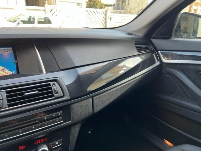 BMW Serie 5 525d xDrive Touring del 2015, con 218 cavalli