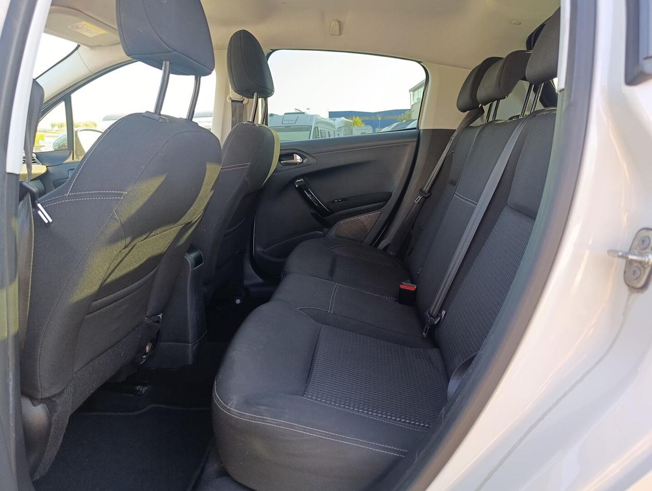 Peugeot 208 1.2 puretech Allure 82cv 5p