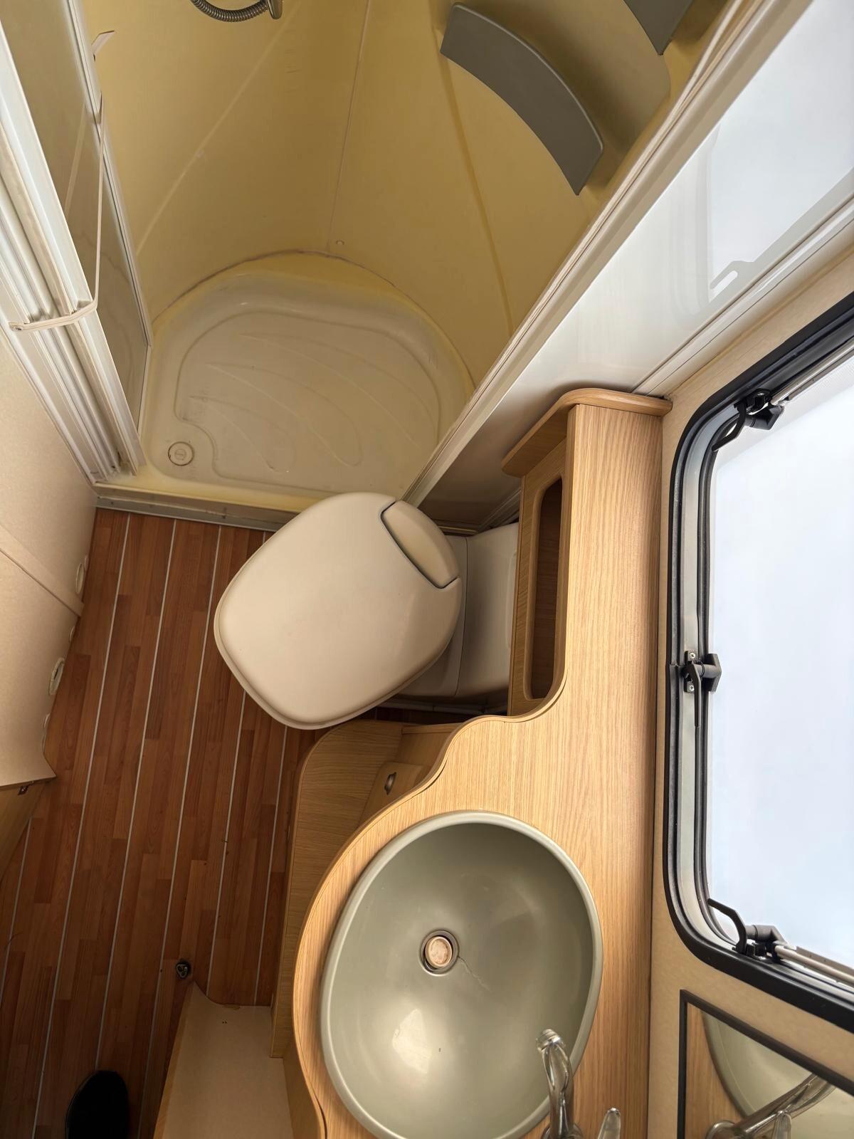 Roller Team Granduca 255P camper