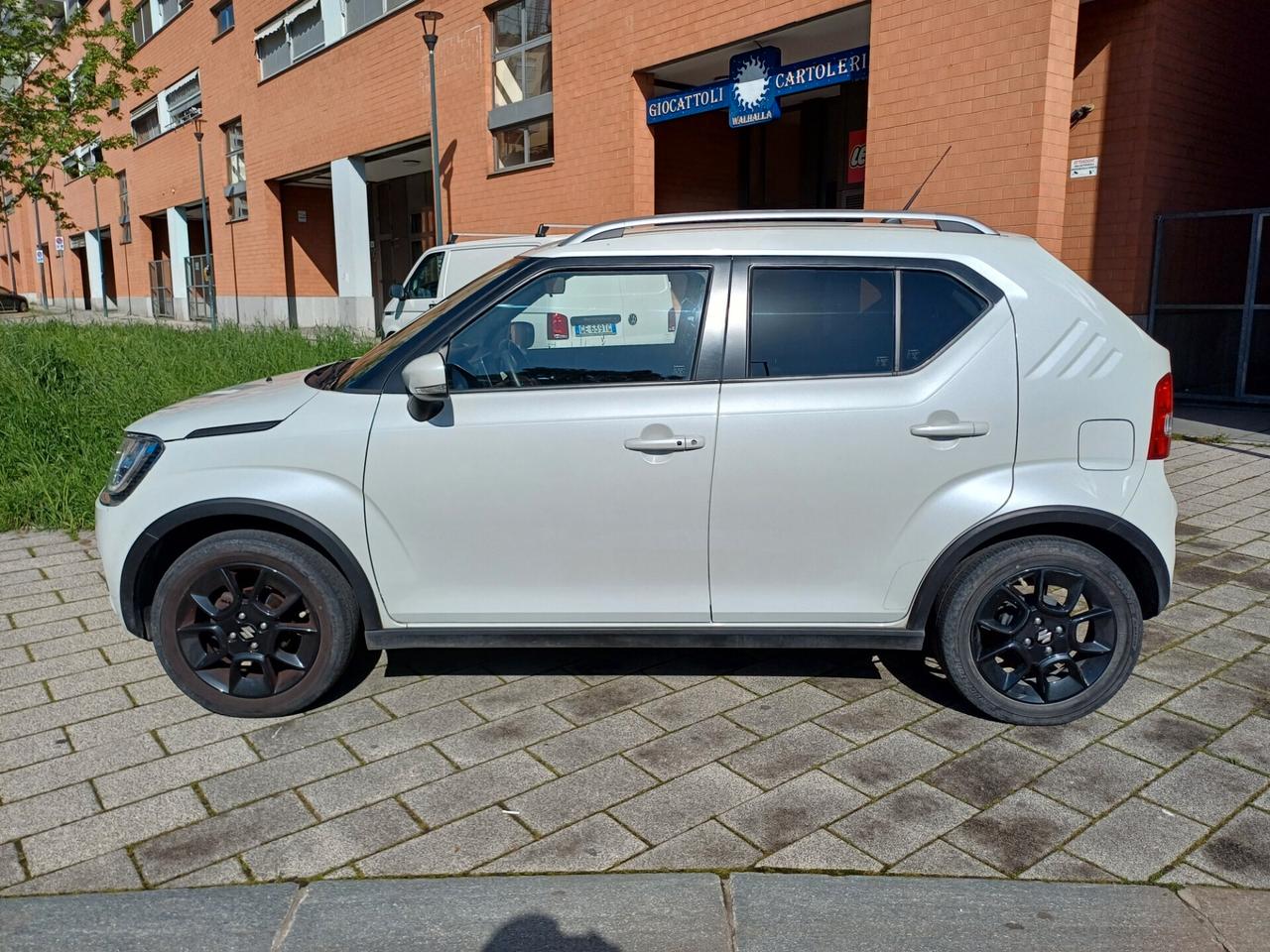 Suzuki Ignis 1.2 Hybrid Top