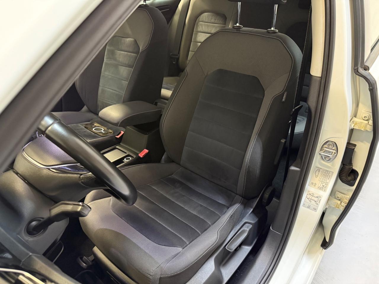 Volkswagen Golf 1.6 TDI 110 CV DSG 5p. Business BlueMotion Technology