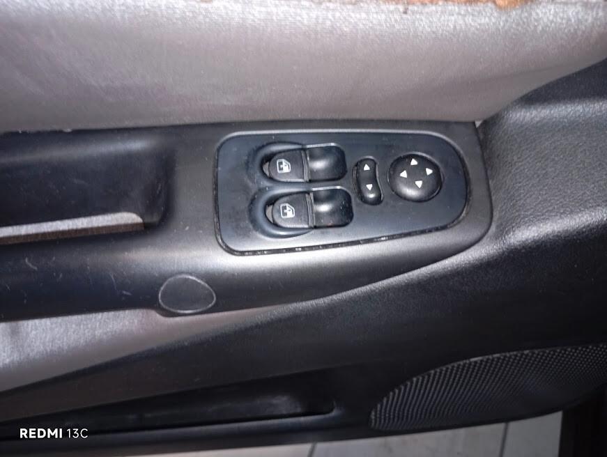 LANCIA YPSILON DEL 2009 1200 BENZINA 110.000 KM