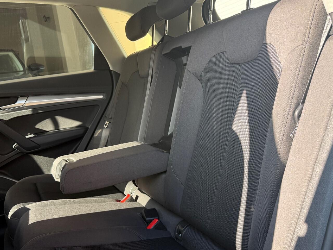 AUDI Q5 35 TDI QUATTRO S TRONIC BUS. SPORT