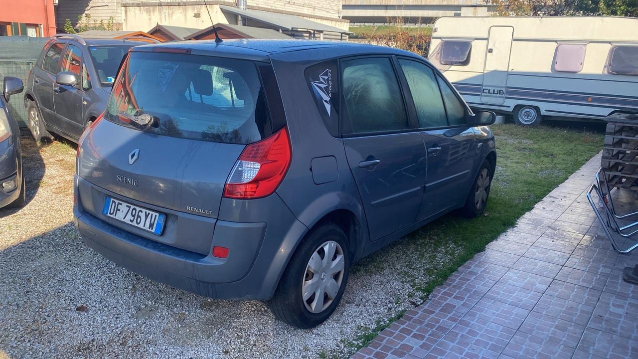 Renault Scenic Scénic 1.6 16V GPL