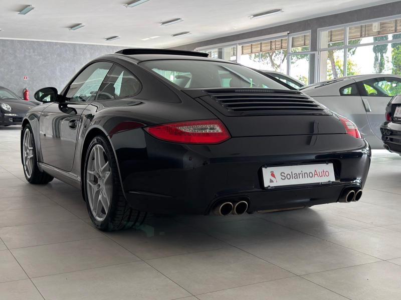 Porsche 911 Coupe 3.6 Carrera